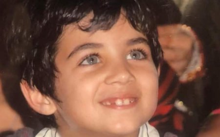 इस बच्चे के नाना–नानी हैं लीजेंड्स, पापा की कई फिल्में थी फ्लॉप लेकिन फिर भी रहे दर्शकों के फेवरेट, पहचाना क्या?